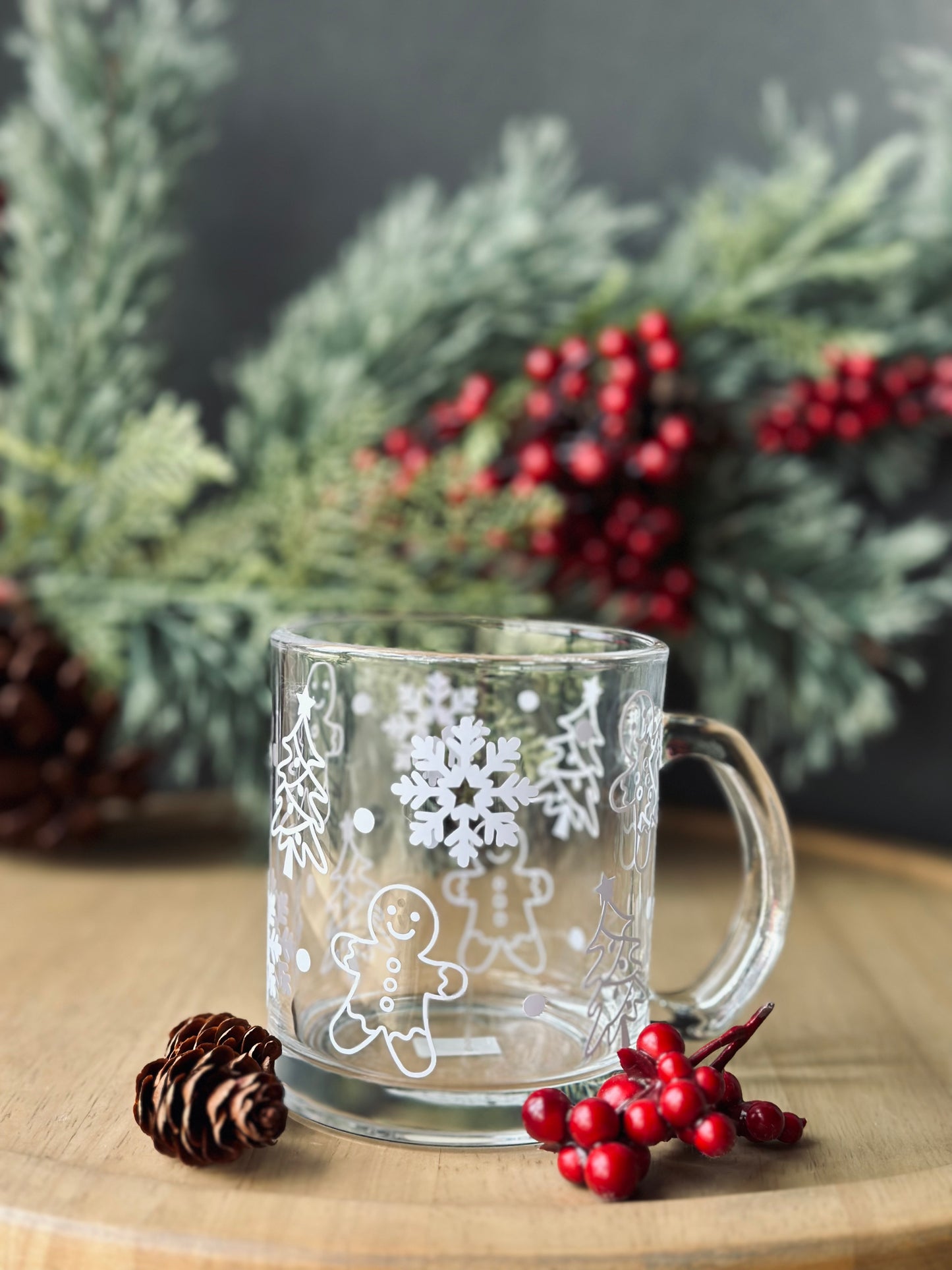 FESTIVE Glass Mug