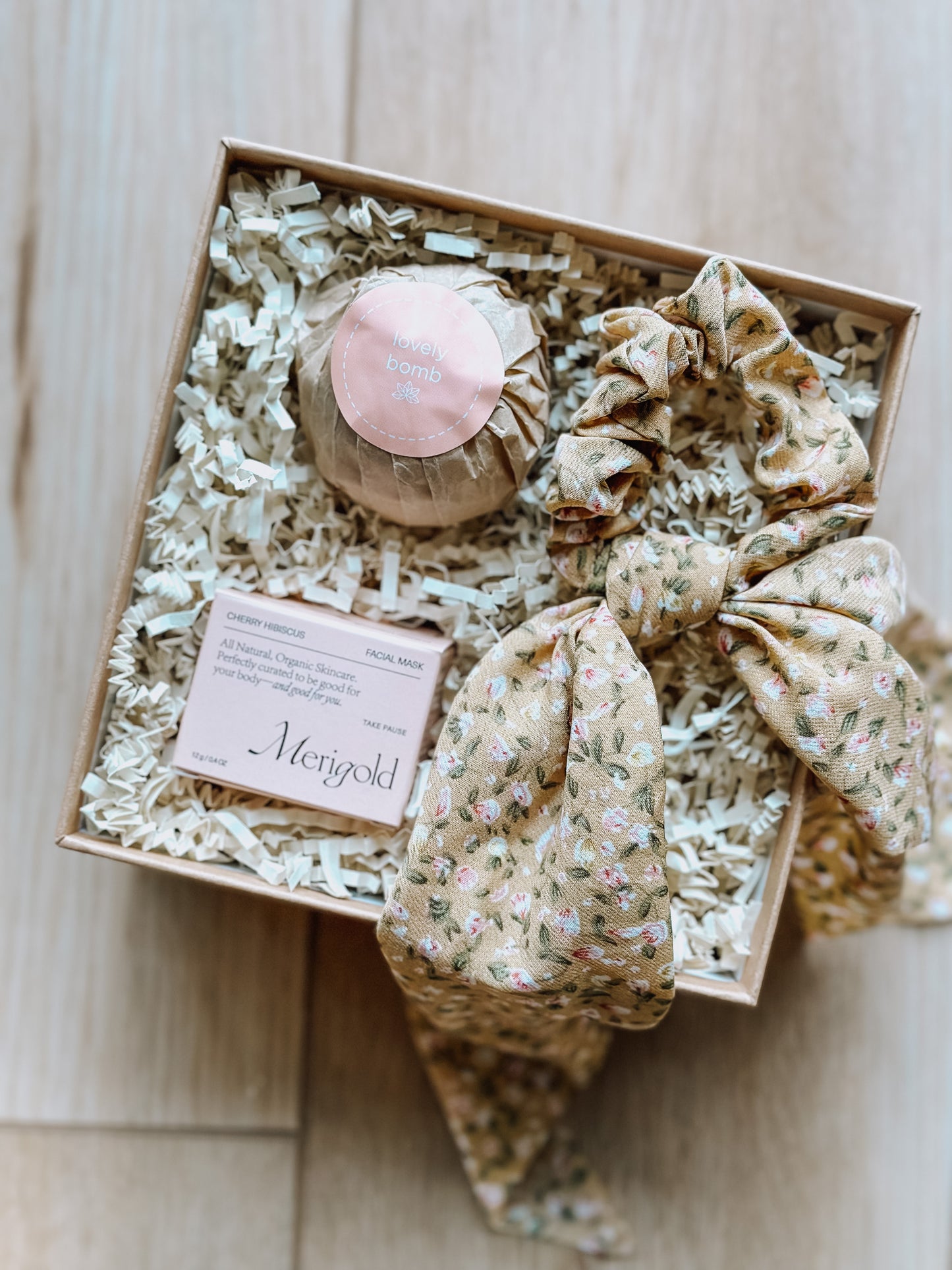DELILAH PETITE BOX