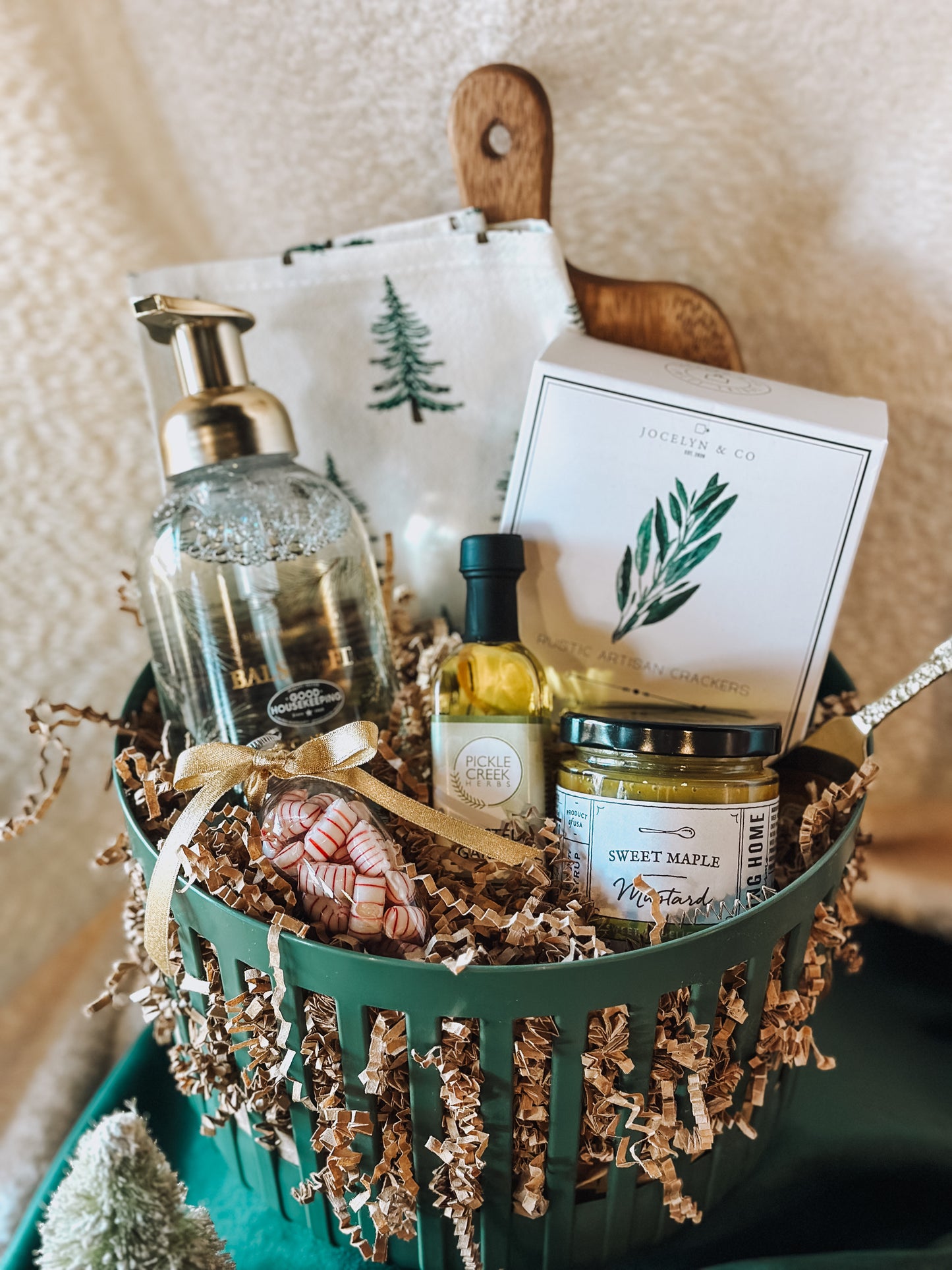 LUXE HOME BASKET