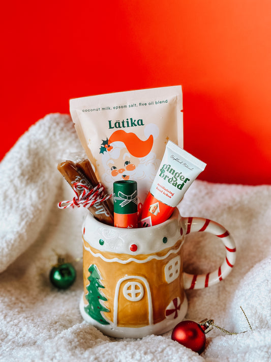 FESTIVE GIFT BUNDLE